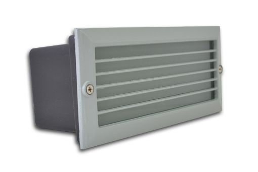 Slika Parapetna ugradna Svetiljka 1xE27 60w IP54. Telo svetiljke Izliveno od Aluminijuma, plastificirana, Sive boje, dimenzije: D 235 x Š 105 x Dubina 77 mm. Dostupna i u Crnoj Boji. Šifra 3723-1